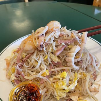 Litz Restaurant - Famous Singapore fried rice noodles - Singaporean Near Me - Monterey Park, California