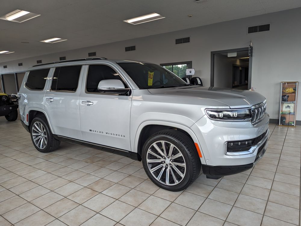 BURGER CHRYSLER JEEP Updated September 2024 10 Photos & 10 Reviews