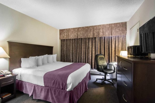 Quality Inn & Suites Yellowknife by null