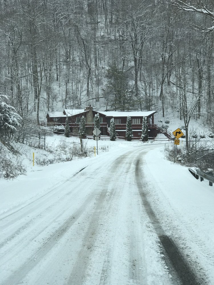 Fishermans Paradise Logo