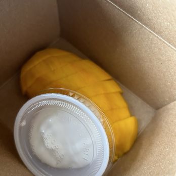 Dalaya - Mango of mango sticky rice - Thai Near Me - Sylva, North Carolina