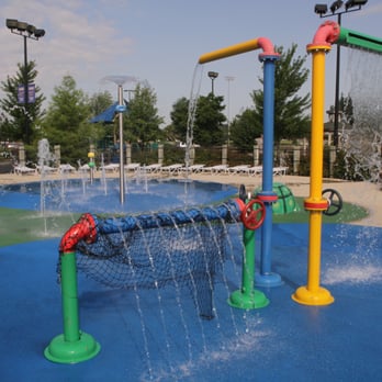 Elmhurst Park District - The Hub Spray Ground, Elmhurst - Parks Near Me - Elmhurst, Illinois