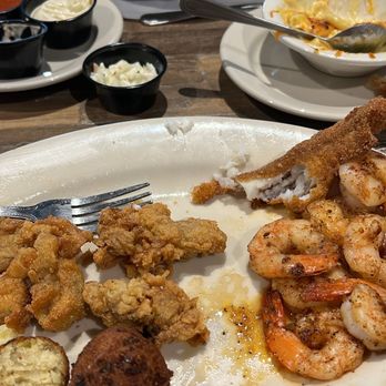 Flatheads and Bottom Feeders - Fried oysters, grilled shrimp, fried catfish, Hush puppies, Mac and cheese, red beans and rice. - Seafood Near Me - Biloxi, Mississippi Flatheads and Bottom Feeders - Fried oysters, grilled shrimp, fried catfish, Hush puppies, Mac and cheese, red beans and rice. - Seafood Near Me - Biloxi, Mississippi