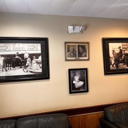 Reececliff Family Diner - Front entry - love the old photos