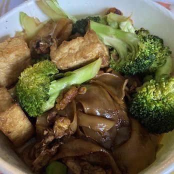 HUNGRY BOY Thai Cafe' - Pad see ew. - Thai Near Me - Fountain Valley, California
