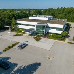 Cleveland Orthopedic & Spine Institute - Spacious on-site parking is available for all patients, including designated handicap spaces, making visits convenient and stress-free.