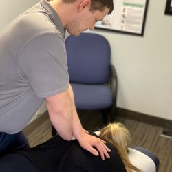 Goshorn Chiropractic and Wellness - Chiropractic adjustment