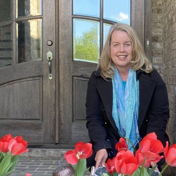 Amy Zeitz Bailey - Remax Action First - Enjoying the red tulips I planted in fall. I Give these bulbs out as a thank you to clients - Real Estate Agents Near Me - Louisville, Kentucky Amy Zeitz Bailey - Remax Action First - Enjoying the red tulips I planted in fall. I Give these bulbs out as a thank you to clients - Real Estate Agents Near Me - Louisville, Kentucky