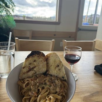 Black Diamond Grill - Salad Near Me - Healy, Alaska
