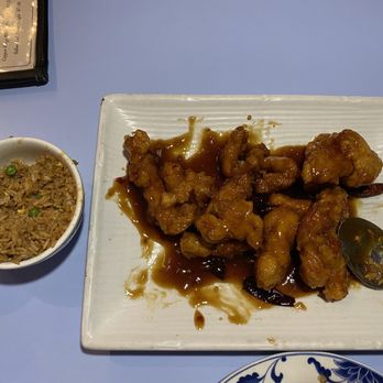 Chen’s - General Tso chicken with fried rice - Chinese Near Me - Cranberry Township, Pennsylvania