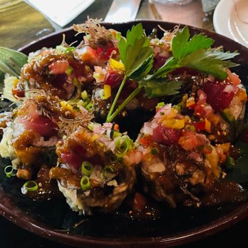 Genius Lounge - Sushi - Japanese Near Me - Honolulu, Hawaii