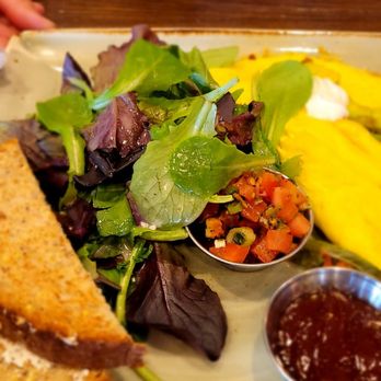 First Watch - Bacado Omelette - quickly devoured by my husband - Breakfast & Brunch Near Me - Kansas City, Missouri