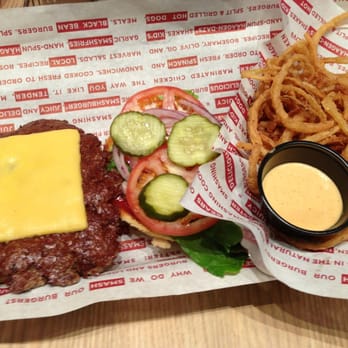 Smashburger - Classic Smash - big size with side order of haystack onions - Burgers Near Me - Paramus, New Jersey
