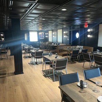 Revery - Dinning room - Bars Near Me - Bloomington, Illinois Revery - Dinning room - Bars Near Me - Bloomington, Illinois