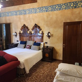Hotel Palazzo Priuli - King bed - Hotels Near Me - Venezia, VE