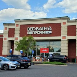 Bed Bath & Beyond - Front of the store from the parking lot.