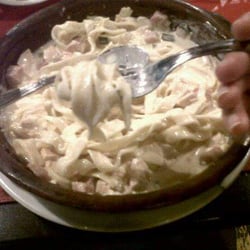 La Tanita Pastas - Tallarines con crema, champis, jamón y pollo :)
