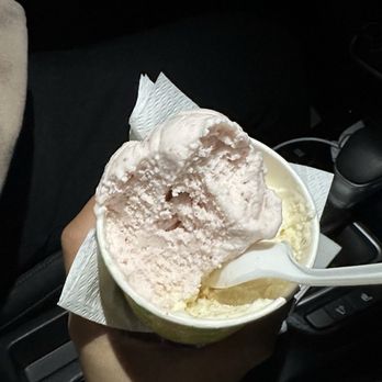 Black+White Modern Creamery - strawberry and honey corn bread - Ice Cream & Frozen Yogurt Near Me - San Antonio, Texas