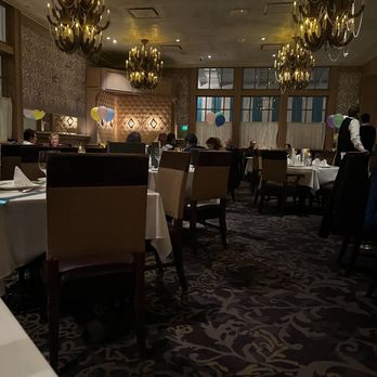 Commander's Palace - First floor dining room - Cajun/Creole Near Me - New Orleans, Louisiana