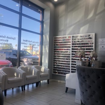 Midtown Nail Lounge - Front interior of salon - Nail Salons Near Me - Phoenix, Arizona Midtown Nail Lounge - Front interior of salon - Nail Salons Near Me - Phoenix, Arizona