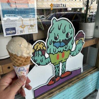 Scoop Street - Front window holding Vietnamese coffee ice cream - Coffee & Tea Near Me - New Braunfels, Texas Scoop Street - Front window holding Vietnamese coffee ice cream - Coffee & Tea Near Me - New Braunfels, Texas