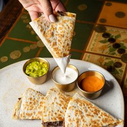 Tequiztlan Mexican Restaurant & Tequila Bar - Quesadilla