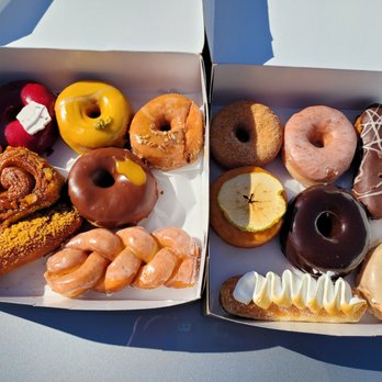 Fan-Fan Doughnuts - Donuts Near Me - Brooklyn, New York Fan-Fan Doughnuts - Donuts Near Me - Brooklyn, New York