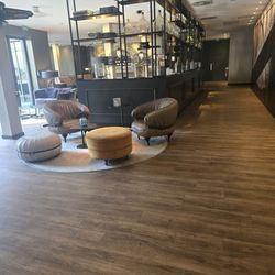 Hotel Motel One - Another lobby view