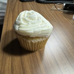 Heavenly Divine Cakes - Wedding Cake Cupcake
