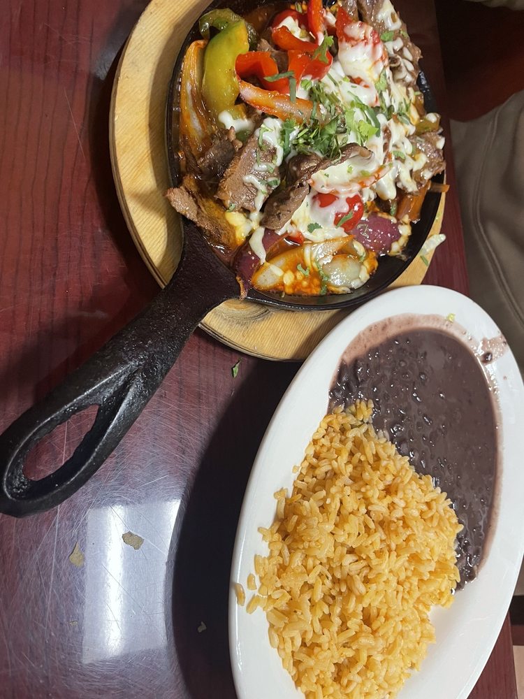 LAS PINATAS Updated August 2024 50 Photos & 33 Reviews 1752 Whittier St, Rahway, New