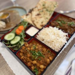 Taste of India - Lunch special- chicken tikka + chickpeas + garlic naan $17