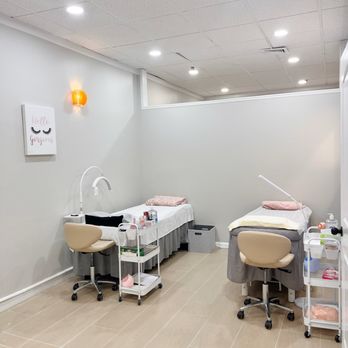 Warm Eyelash - Eyelash Service Near Me - Huntington, New York Warm Eyelash - Eyelash Service Near Me - Huntington, New York