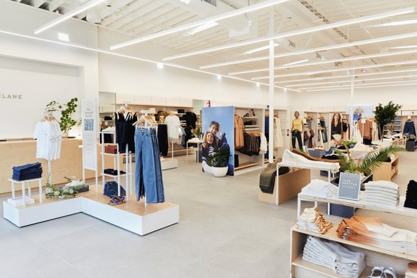Everlane by null