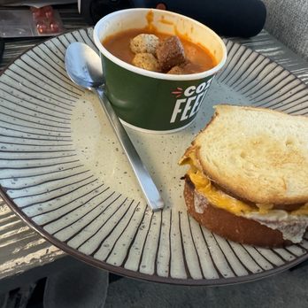 Panera Bread - Kickin grilled cheese Creamy Tomato Soup - Sandwiches Near Me - Fort Lauderdale, Florida