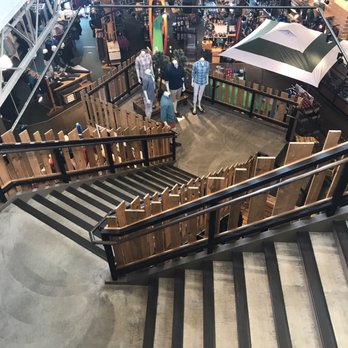 L.L.Bean - Stairs and stairs - Outdoor Gear Near Me - Skokie, Illinois L.L.Bean - Stairs and stairs - Outdoor Gear Near Me - Skokie, Illinois