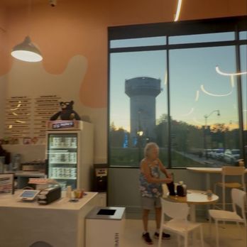 Big Papa's Creamery - Vibes and the views are great! - Food Trucks Near Me