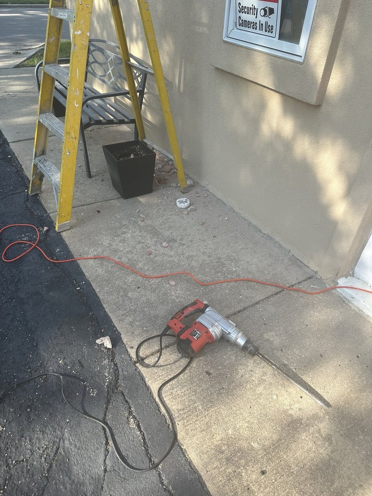 Slide of 1st Choice Building Maintenance