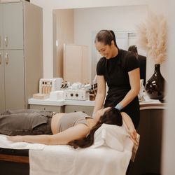 Xposed Waxing Salon - Corona, CA's Top Waxing Studio For Underarm Waxing, Full-Body Waxing & Brazilian Waxing