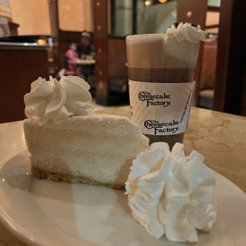 The Cheesecake Factory - Vanilla Bean Cheesecake and Factory Hot Chocolate - Desserts Near Me - Mesa, Arizona