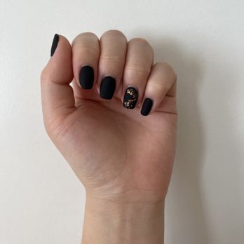 Hi Amy Nails Salon - Nails by Lina - Nail Salons Near Me - Brooklyn, New York