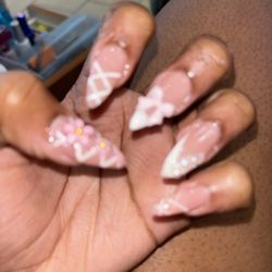 Five Nail & Spa