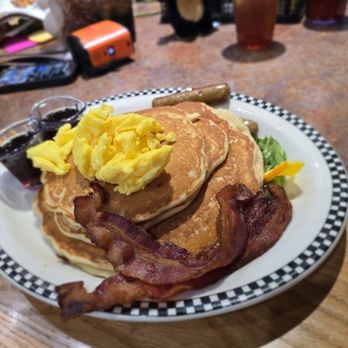 Black Bear Diner San Antonio City Base - Scrambled eggs, pancakes, bacon and warm syrup - Diners Near Me - San Antonio, Texas Black Bear Diner San Antonio City Base - Scrambled eggs, pancakes, bacon and warm syrup - Diners Near Me - San Antonio, Texas