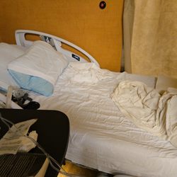 Park Ridge Hospital - Where i slept in the hallway