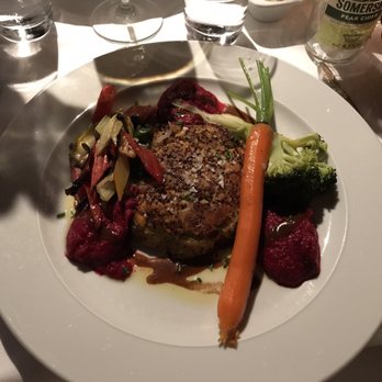Fem Små Hus - Quinoa patty - Scandinavian Near Me - Stockholm, Alberta Fem Små Hus - Quinoa patty - Scandinavian Near Me - Stockholm, Alberta