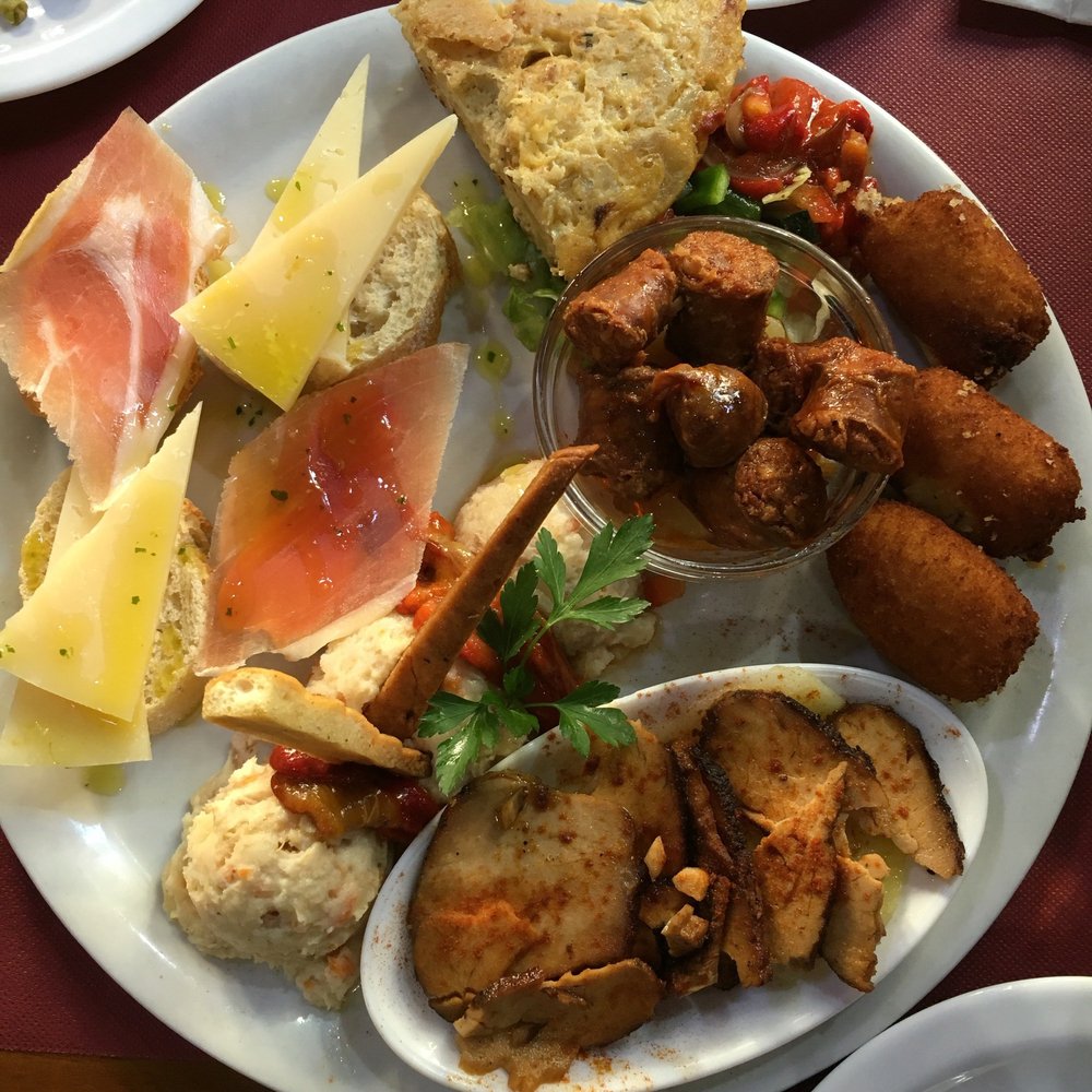 Bodegas Castañeda - Sampling platter - Spanish Near Me - Granada, GR Bodegas Castañeda - Sampling platter - Spanish Near Me - Granada, GR