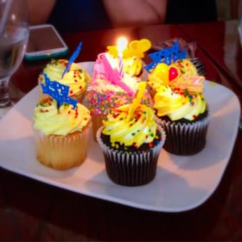 El Chalan Restaurant - They set up the cupcakes! I  forgot the candle and they provided one and sang happy birthday ! Muchas Gracias por todo El Chalan - Latin American Near Me - Miami, Florida