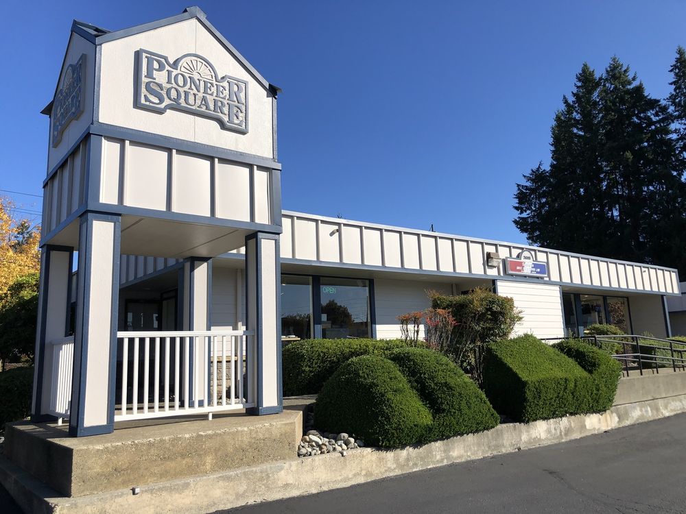 SPIDER’S BIKE, SKI & TENNIS LAB 10 Photos 3608 Grandview St, Gig