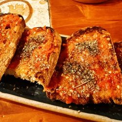 Ziryab Fusion Tapas Bar - Pan con tomate