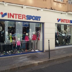 Intersport - Une partie des vitrines du magasin