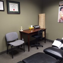Healthy Body Chiropractic - Chiropractic treatment room